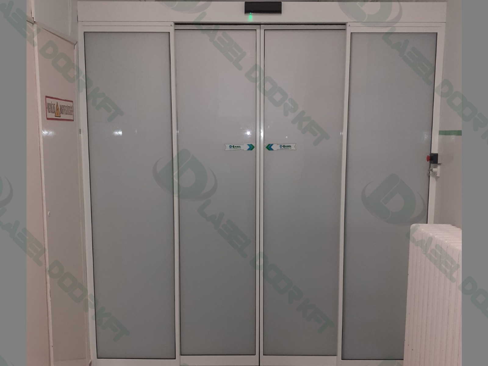 Label, glass door, automatic door, automatic glass door