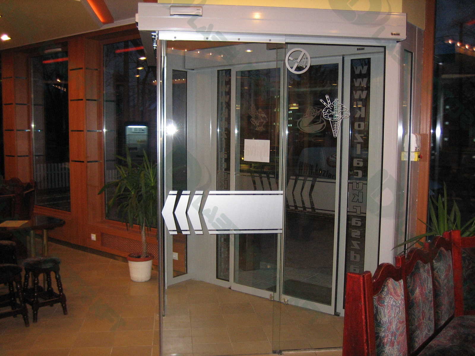 Label, glass door, automatic door, automatic glass door